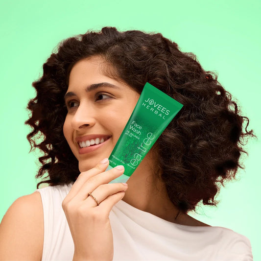 Jovees Tea Tree Oil Control Face Wash for Oily & Acne-Prone Skin, 120ml