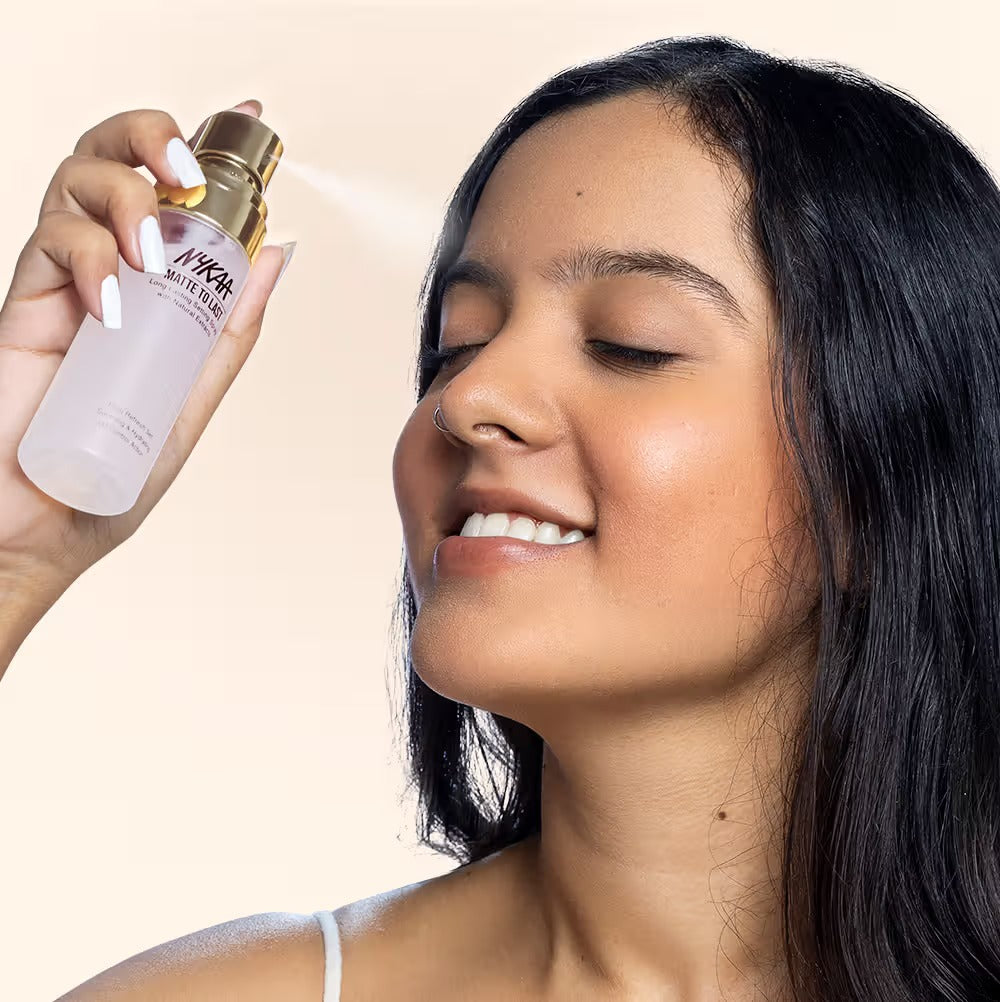 Nykaa Matte To Last Long-Lasting Makeup Setting Spray with Natural Extracts