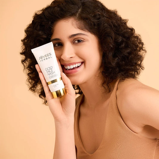 Jovees Ultra Radiance Gold Face Wash, 100ml